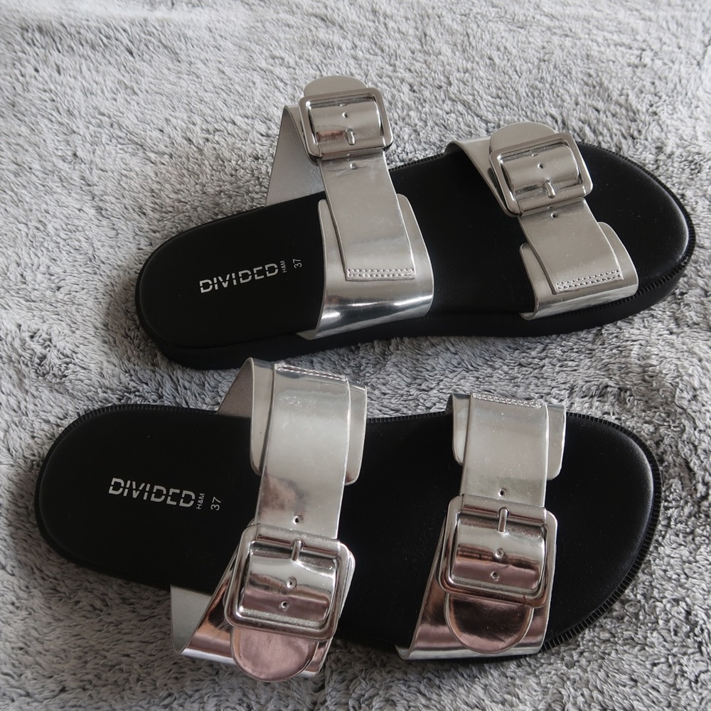 H&M Silver Slides - Picture 1 of 4